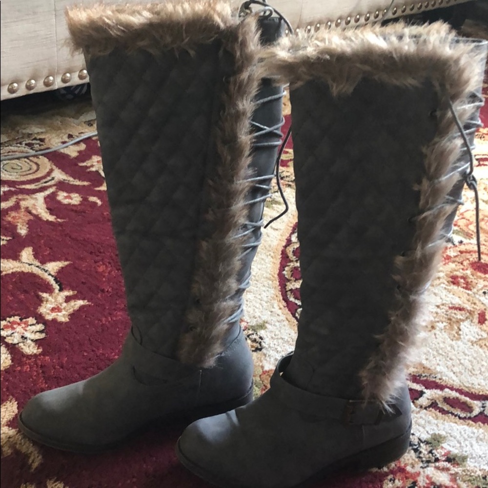 Gorgeous grey boots